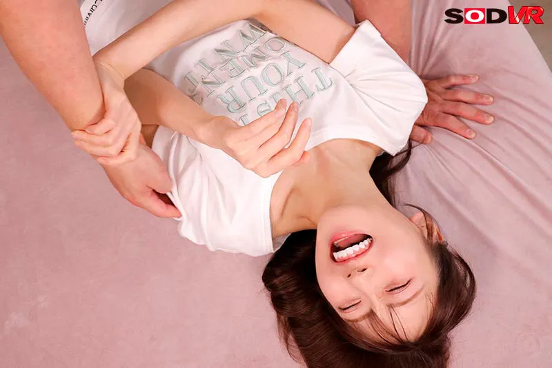 【VR】【8K】最近付き合った彼女と布団の中でダラダラセックスする怠惰な土曜の夜 天神羽衣初 VR（13dsvr01947｜SODクリエイト）のサンプル画像6