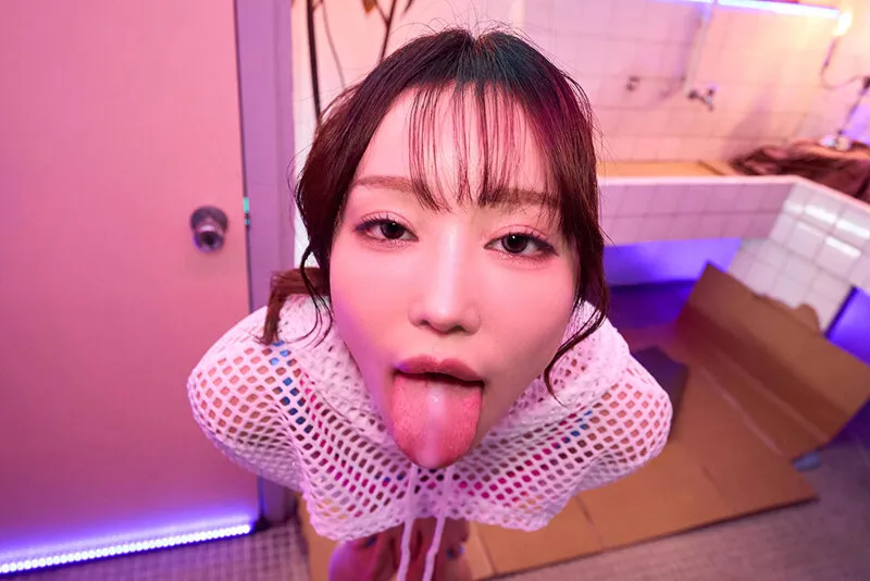 【VR】クラブのトイレでキメセクを目撃！ラリった女が潮を吹き散らす追撃キメセク！！ 高山エミリ（savr01186｜KMPVR-彩-）のサンプル画像7
