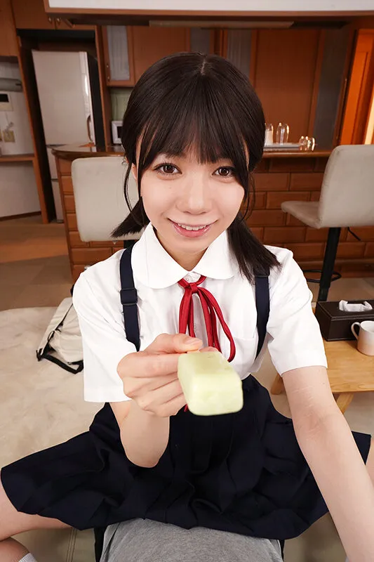 【VR】カワイすぎるつるぺた義妹からだいしゅきホールドベロチュウ中出しをせがまれるモテモテの僕 日向由奈【8K】（pxvrg00008｜P-BOX VR）のサンプル画像2
