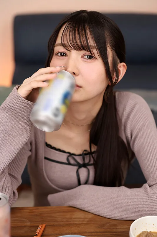 【VR】天井特化アングルVR ～童貞大好きお姉さん～ 幸村泉希（vrkm01888｜ケイ・エム・プロデュース）のサンプル画像2